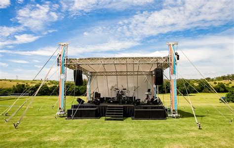 Stage rental: How to Choose The Best Stage for Your Next Event ...