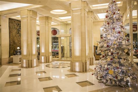 Chanel crea un árbol de Navidad para Majestic Hotel & Spa Barcelona