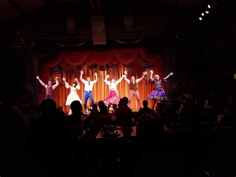 Hoop-Dee-Doo Review (Disney World Dinner Show Guide)