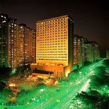 5 Star Luxury Vivanta by Taj - President Hotel in Mumbai - Travel Package Deals & Offers