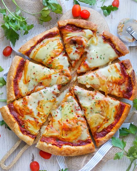 Homemade Vegan Pizza | Vegan pizza recipe, Mozzarella pizza, Vegan pizza cheese