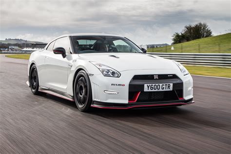 Nissan GT-R Nismo Meets Its First UK Customer - autoevolution