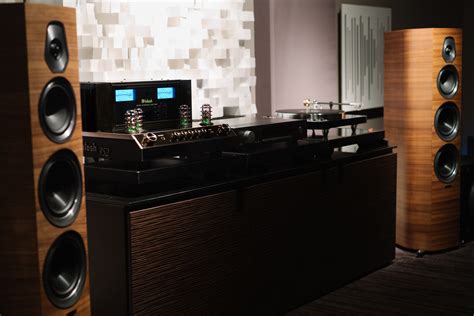 New From McIntosh – MA352 Integrated Amplifier – The Sound Environment