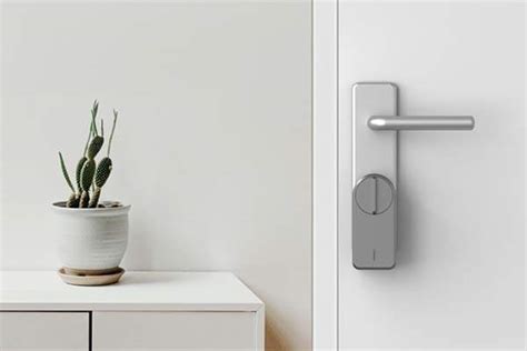 Gimdow Peel and Stick Smart Lock | Gadgetsin