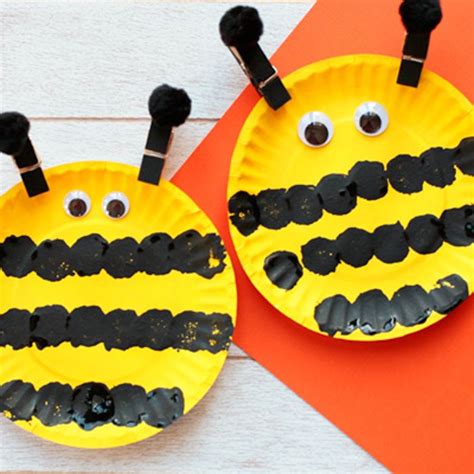 Easy Paper Plate Bee Craft for Kids - NON-TOY GIFTS | Bee crafts for kids, Paper plate crafts ...