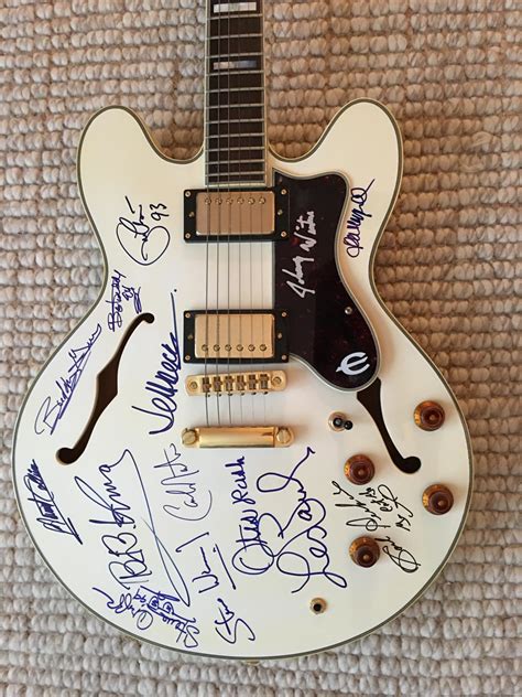 ROCK AND ROLL LEGENDS AUTOGRAPHED GUITAR