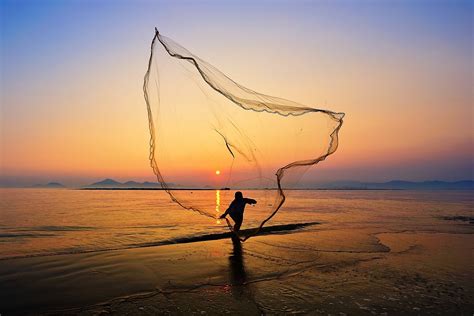 Pescador Jogando Rede Brilho Pôr - Foto gratuita no Pixabay - Pixabay