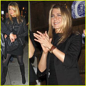 Jennifer Aniston: Here To Stay, Sings At 24-Hour Play | Jennifer ...