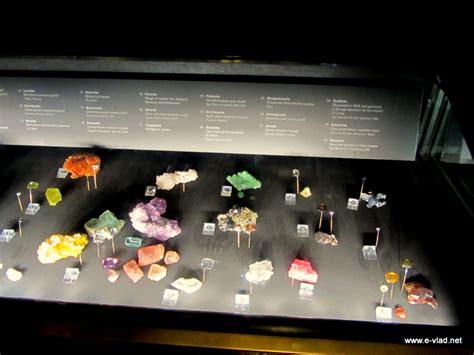 Natural History Museum, London - Beautiful precious stones on display ...