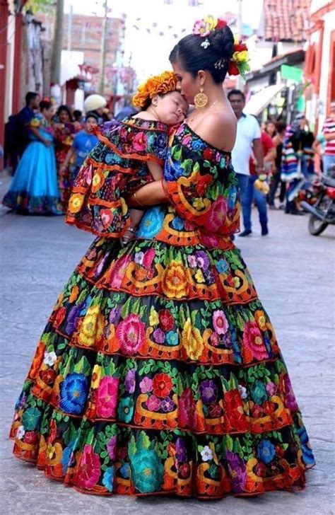 Il colore e' poesia dell'anima | Traditional mexican dress, Mexican outfit, Mexican dresses