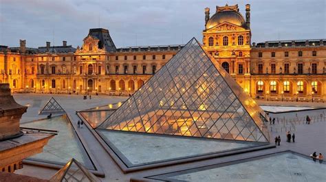 Louvre Museum Guided Tour