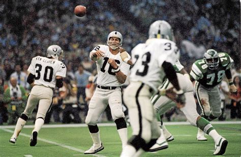 Remember when the Eagles played the Raiders in Super Bowl XV? Here’s a ...