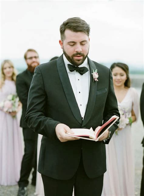 What Should a Wedding Officiant Wear to the Ceremony? | Officiant ...