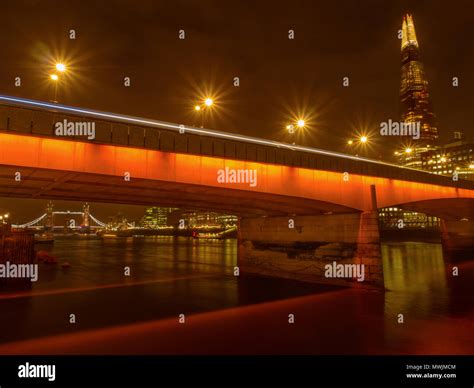 London Bridge at night Stock Photo - Alamy