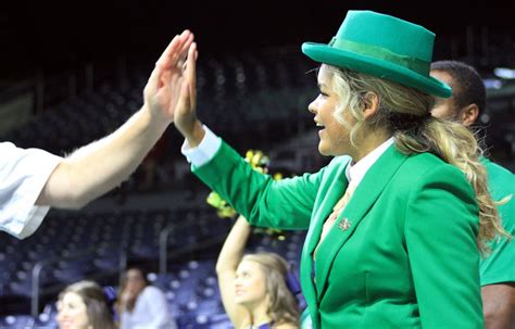 Notre Dame debuts 1st female leprechaun mascot in school's 177-year ...