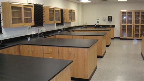 We’ve all had a chemistry class in this room : nostalgia