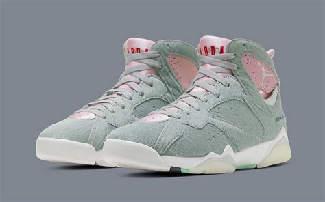 The Air Jordan 7 "Hare 2.0" Scheduled for April 8th Release | HOUSE OF HEAT