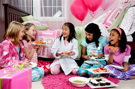 TheMommyGuide - 39 Slumber Party Ideas To Help You Throw The Best ...