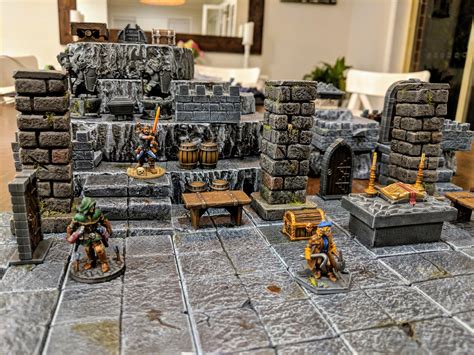 Some terrain and a few minis I've been working on for DnD : r/minipainting