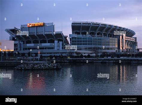 Cleveland Browns Foorball Stadium Cleveland Ohio over Lake Erie Stock Photo: 3356870 - Alamy