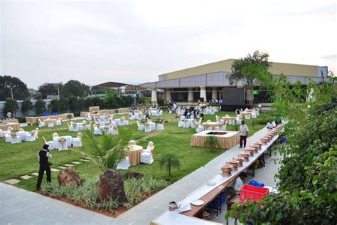 PALACE GROUNDS Bangalore: 15 Wedding Venues| Price [2023]