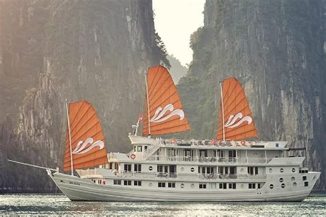 Luxury 3-Day Halong Bay Cruise Tour with Transfer from Hanoi 2025