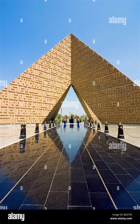 Soldier Memorial and Anwar Sadat Tomb, Nasser City, Cairo, Egypt, North Africa, Africa Stock ...