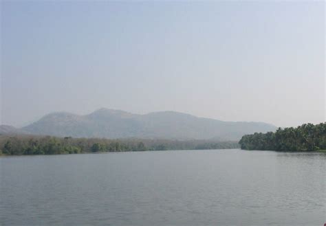 KERALA THE LAND OF RIVERS /FISHES WATERFALLS/ BEACH/ LAKE/ DAMS/ RESERVOIR/ ESTUARIES/ LAGOONS ...