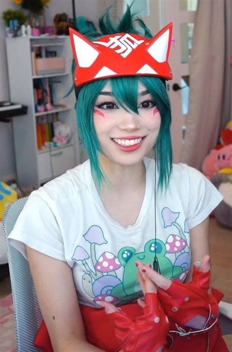 Emiru smiling on a cosplay in 2023 | Celebrities, Cosplay, Kiriko