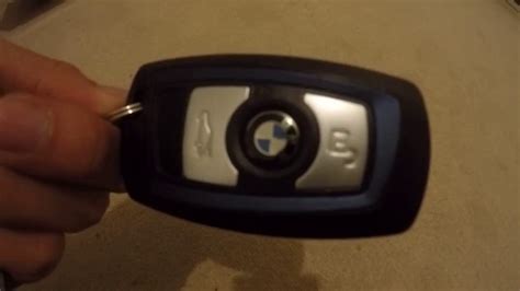 How to: BMW Key Battery Replacement - YouTube