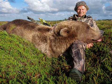 Alaska Brown Bear Hunting - Guided Bear Hunts on the Alaska Peninsula