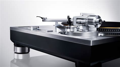 Panasonic sells all 50th anniversary Technics turntables in 30 minutes