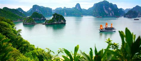 15 Days Essence of Vietnam and Laos Tour