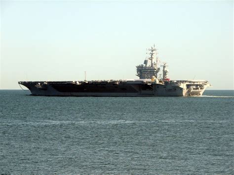 USS Eisenhower 69 — Postimages