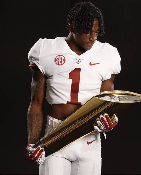 Former Florida Commit Wide Receiver Isaiah Bond Flips to Alabama Football - Sports Illustrated ...