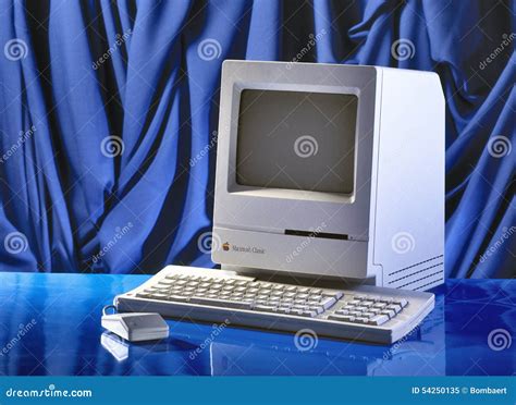 Apple Macintosh Classic editorial image. Image of retro - 54250135