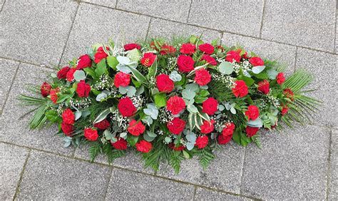 Cricket Bat Tribute - Funeral Flowers for Men | F. Woodruff