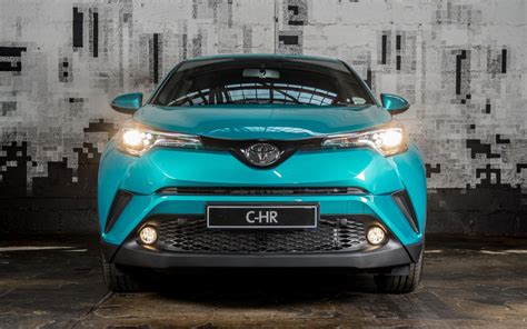 Toyota C-HR Hybrid 2017 | SUV Drive