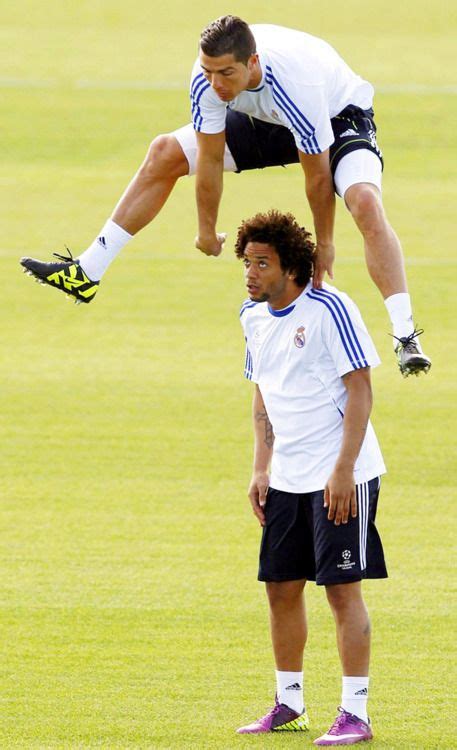 Cristiano Ronaldo Jump Height - Double Jump Cristiano Ronaldo : Albums ...