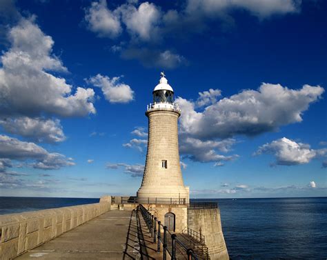 North Pier Lighthouse, Newcastle Upon Tyne, England | Flickr