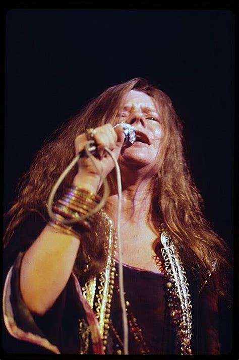 Janis Joplin on stage at Woodstock (1969). | Janis joplin, Joplin, Janis joplin porsche