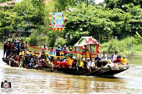 Fluvial Procession at the Calumpit Libad Festival in Bulacan | Travel to the Philippines