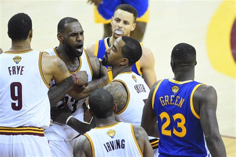 WATCH: Draymond Green mocks LeBron James after flop