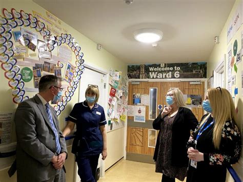 North Staffordshire Combined Healthcare Sir Julian Hartley visits ...