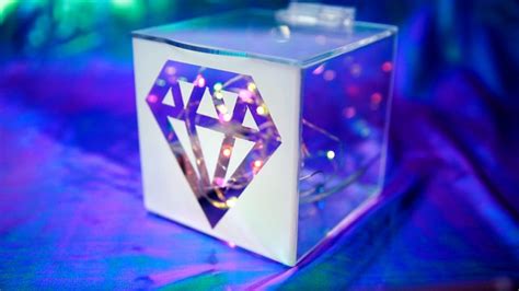 This DIY diamond light box will turn your home into a dancing queen's ballroom ...