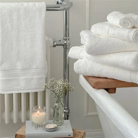 Luxury Hotel Towels - Premium Comfort & Elegance for Your Home