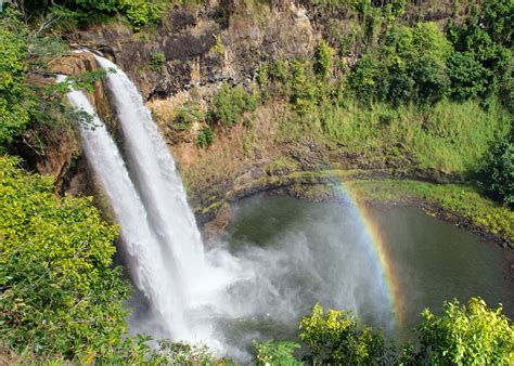 25 Best Waterfalls in Hawaii (+ Where to Find Each!)