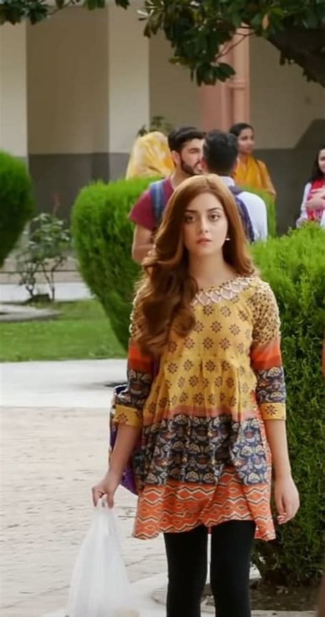 Top 10 Dresses of Alizeh Shah in Ehd e Wafa | Reviewit.pk