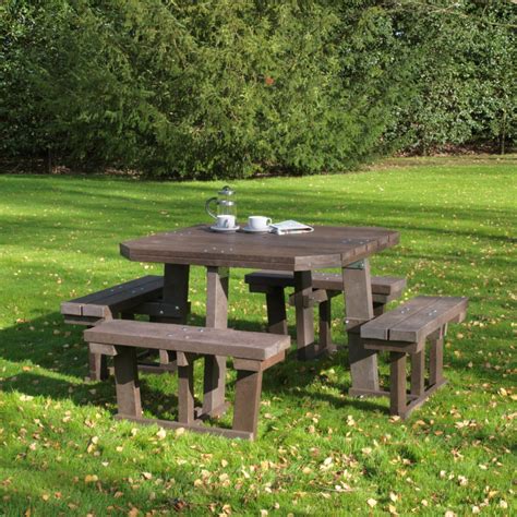 100% Recycled Plastic Outdoor Furniture Range | Woodberry