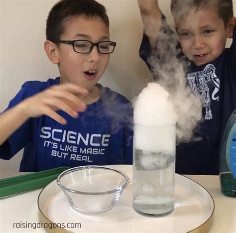 Smoking Bubbles Dry Ice Experiment Water Science Experiments, Science Experiments For ...